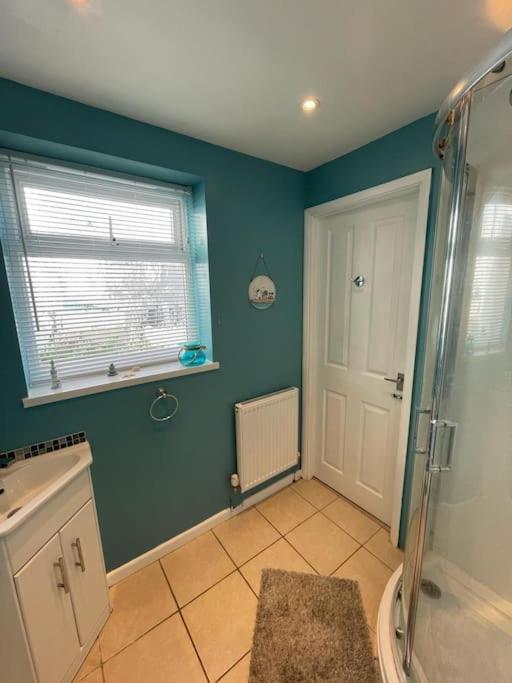 Guest In Porthleven With Private Garden Apartment *